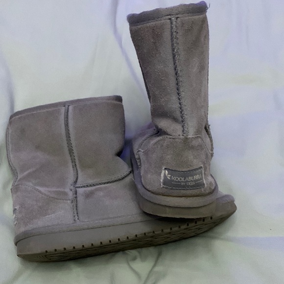 Girls Koolaburra by Uggs boots size 2. Has some wear. - Picture 1 of 5